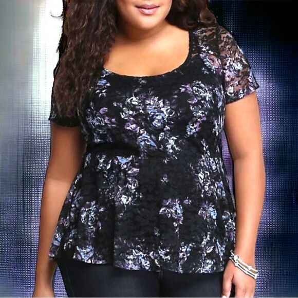 TORRID l Floral Lace Top l Peplum Hem l Keyhole Back l Black l Torrid 2 l EUC - Picture 5 of 9